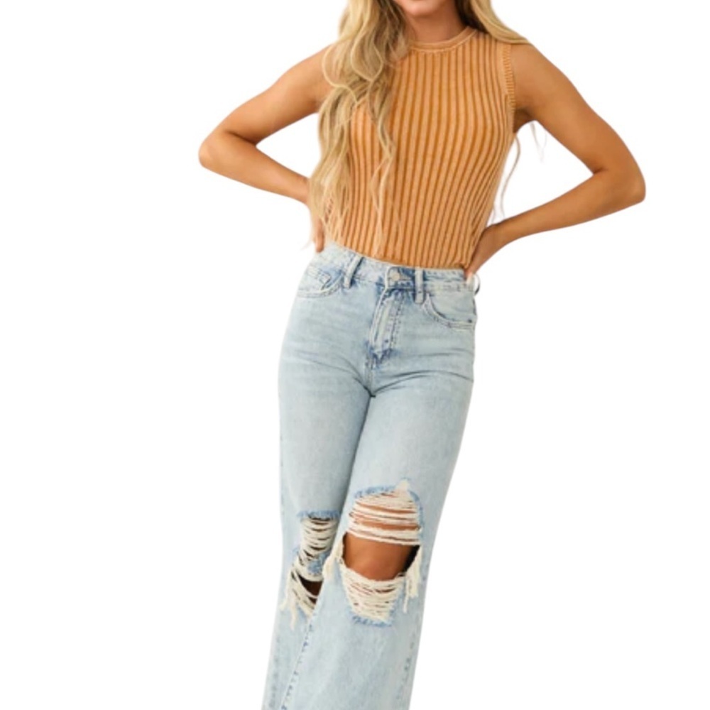 Distressed Light Blue Women's Jeans - Picture 10 of 10